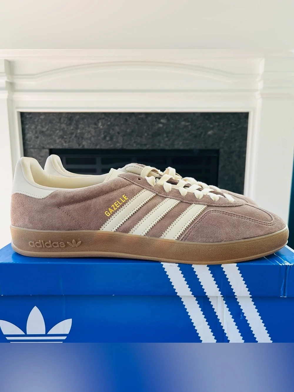 Sz 13 adidas Gazelle Indoor Sneakers Trace Brown/Warm Vanilla/Gum KI2252 Men's